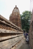 sculptures along the outer wall of the Lakshmana Temple